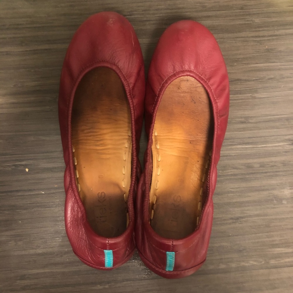 Burgundy Tieks - size 8